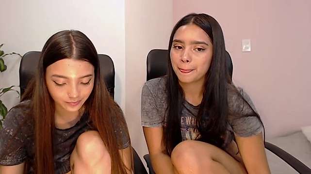 KendallandKim_ naked stripping on cam for live sex video chat