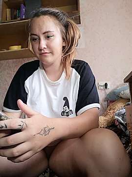 _kredenss_ naked stripping on cam for live sex video chat