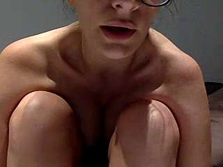 LaGataNegra75 naked stripping on cam for live sex video chat