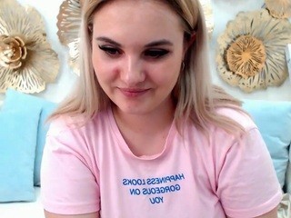 Lana-Cake nude on cam – live sex chat