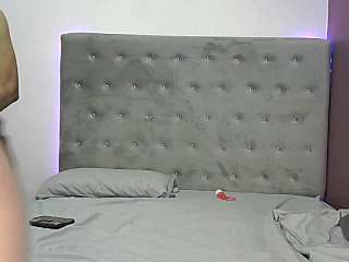 Lennaandwilliam naked stripping on cam for live sex video chat