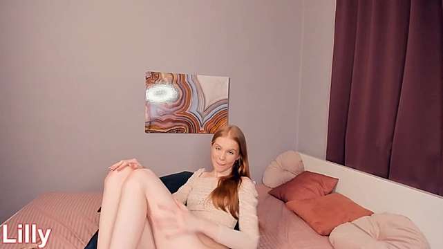 LilyTurneer naked stripping on cam for live sex video chat
