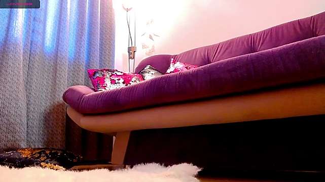 loveSy-belle naked stripping on cam for live sex video chat
