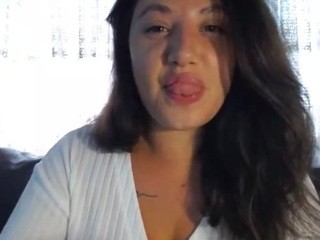 Luckyboobsss nude on cam – live sex chat