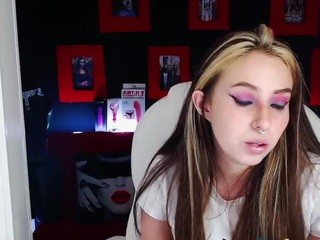 Lucy-xcolor nude on cam – live sex chat