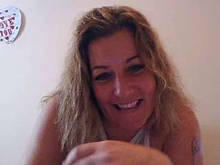 lustyali naked stripping on cam for live sex video chat