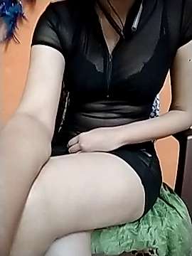mallugirl4u naked stripping on cam for live sex video chat