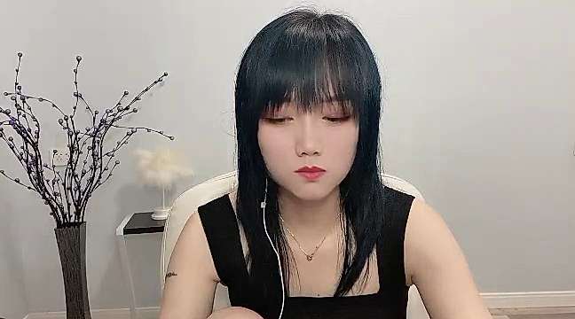 Maryting naked stripping on cam for live sex video chat