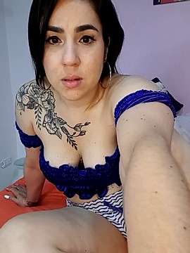 Megan_Fowler naked stripping on cam for live sex video chat