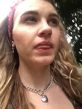 Mia__Ray naked stripping on cam for live sex video chat