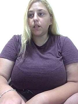 millaa_ naked stripping on cam for live sex video chat