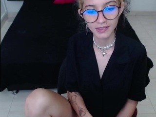 Myzore nude on cam – live sex chat