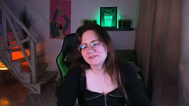 NikkiHillary naked stripping on cam for live sex video chat