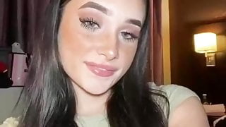 Paid video of a TikTok babe