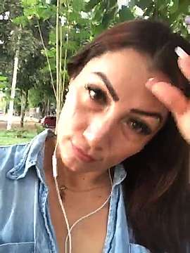 Rika_Queenxxx naked stripping on cam for live sex video chat