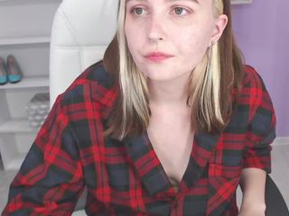 Rosamond nude on cam – live sex chat