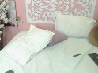 Saki nude on cam – live sex chat