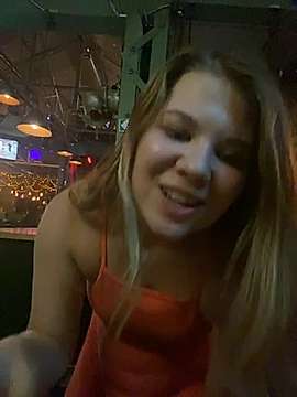 StellaRiviera naked stripping on cam for live sex video chat