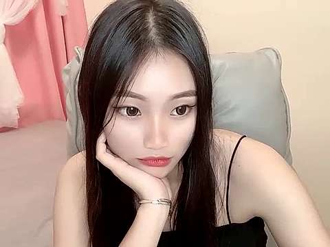 SweetVaVa_ naked stripping on cam for live sex video chat