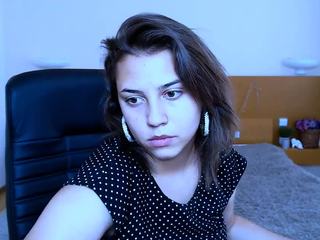 Teri-Sims nude on cam – live sex chat