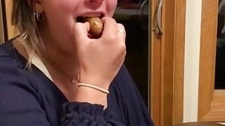 TikTok slut no gag reflex