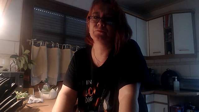TittenMichelle naked stripping on cam for live sex video chat