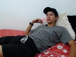 Troy nude on cam – live sex chat