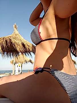 Twilight_Anna naked stripping on cam for live sex video chat