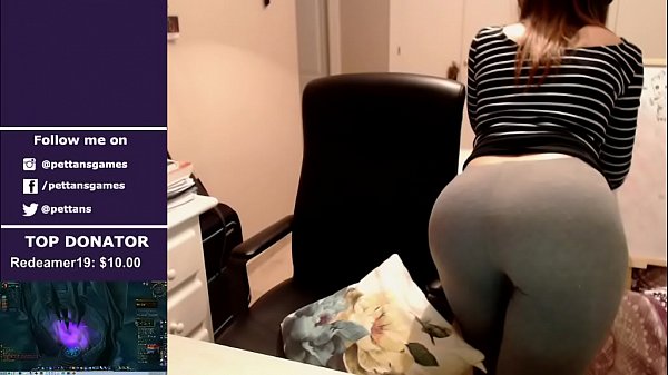 Twitch MILF Thick Ass!