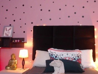 Veronicaf nude on cam – live sex chat
