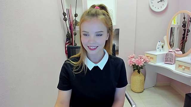 VeronicaHeart naked stripping on cam for live sex video chat