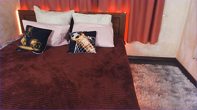 VeronikaCole naked stripping on cam for live sex video chat