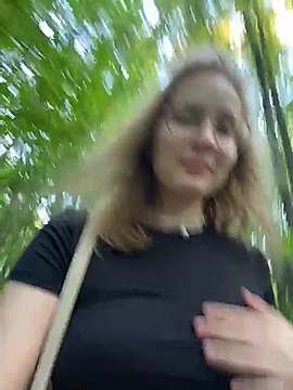 viajuicee naked stripping on cam for live sex video chat