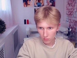 White-foxe nude on cam – live sex chat