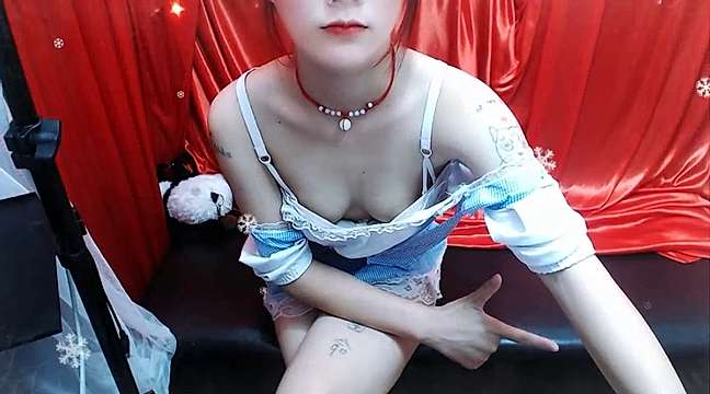 WoW_520 naked stripping on cam for live sex video chat