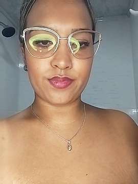 zoe_pe naked stripping on cam for live sex video chat