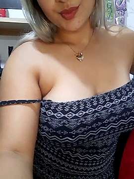 alicekissx naked stripping on cam for live sex video chat