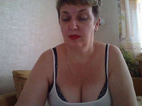 AlisaHopper naked stripping on cam for live sex video chat