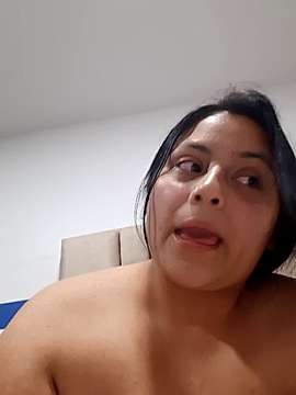 Andy_gigi5 naked stripping on cam for live sex video chat
