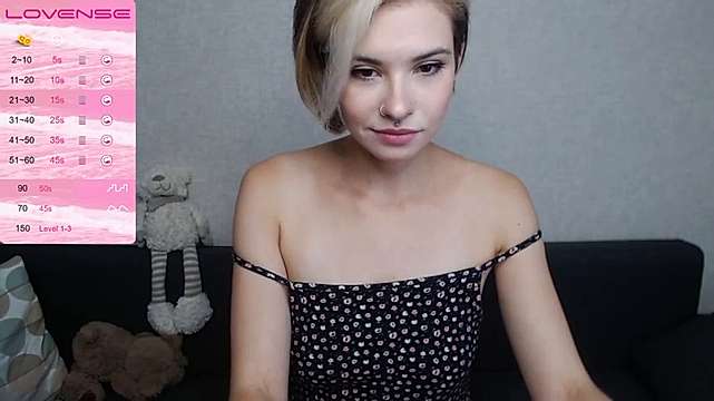 annylann naked stripping on cam for live sex video chat