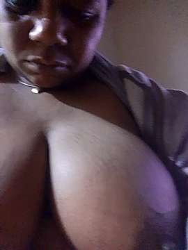 AnnySapequinha naked stripping on cam for live sex video chat