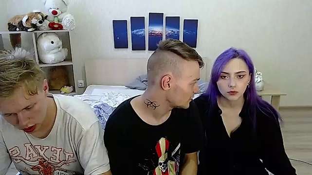 Aritomotor naked stripping on cam for live sex video chat