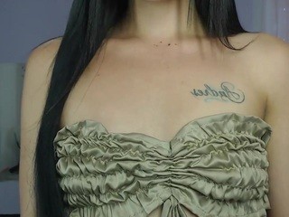 BABY-HANNAH nude on cam – live sex chat