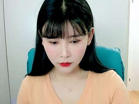 Bertha-Li naked stripping on cam for live sex video chat