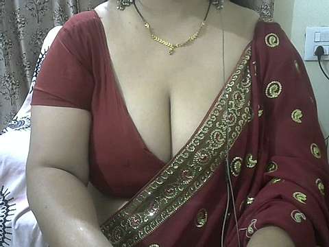 Bhabhi33 naked stripping on cam for live sex video chat