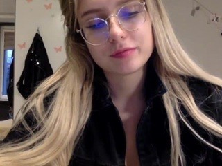 CatalinaPlay nude on cam – live sex chat