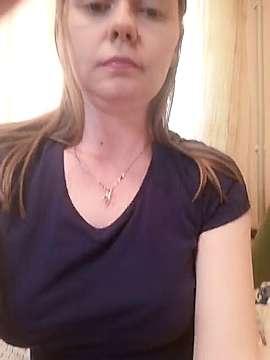 Chelseaa_ naked stripping on cam for live sex video chat