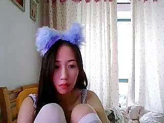 Cherrybombbb naked stripping on cam for live sex video chat