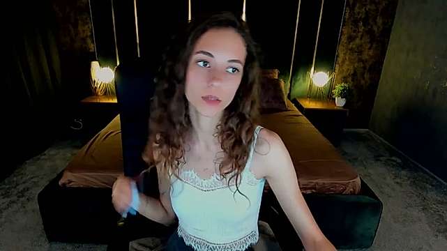 ChiillOutAnn naked stripping on cam for live sex video chat