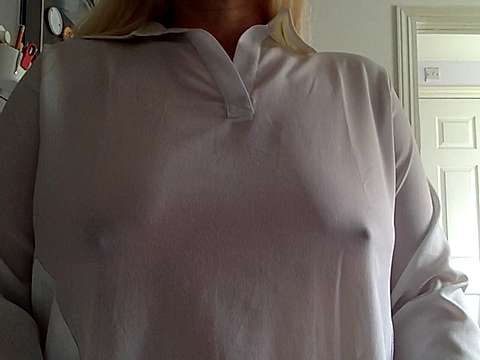 CHILLI46 naked stripping on cam for live sex video chat